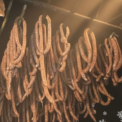 Cârnați de casă semi-afumați